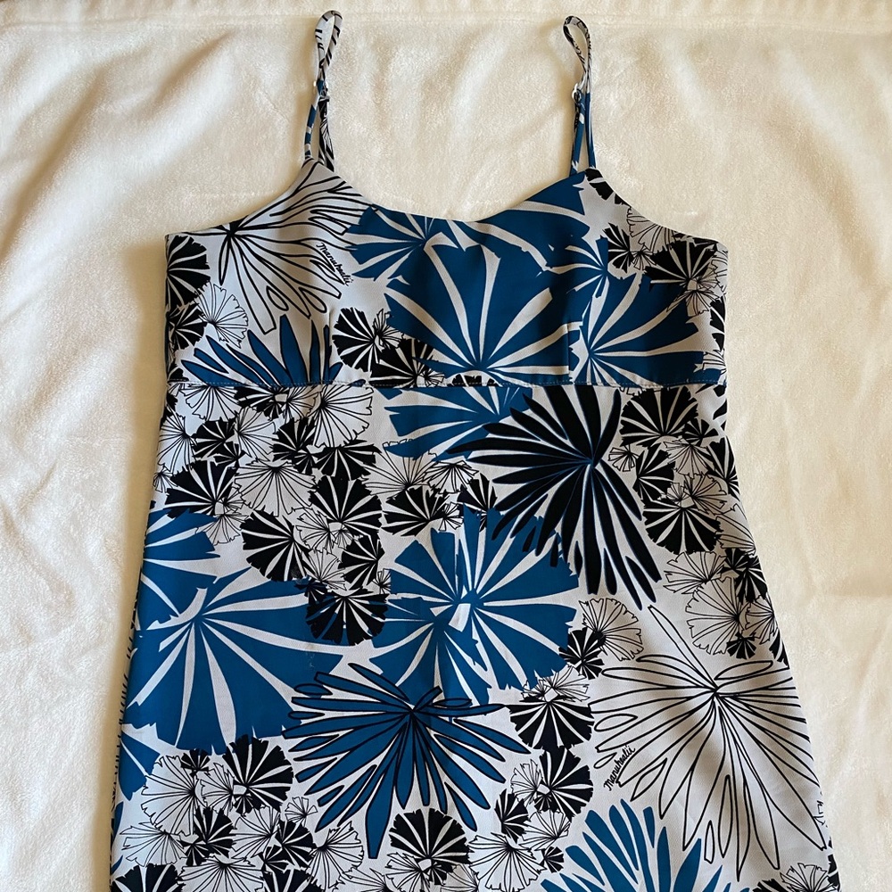 Manuhealiʻi Dress
